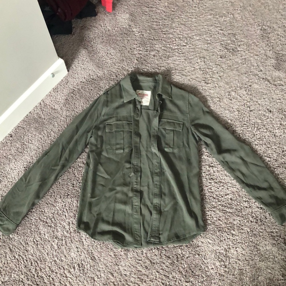 Women’s army green button up long sleeve